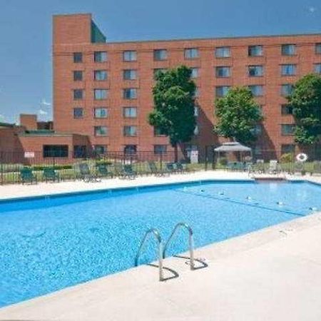 Wyndham Milwaukee Airport Hotel & Convention Center Exterior foto