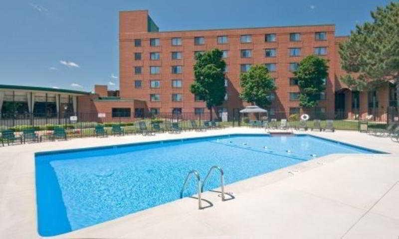Wyndham Milwaukee Airport Hotel & Convention Center Exterior foto